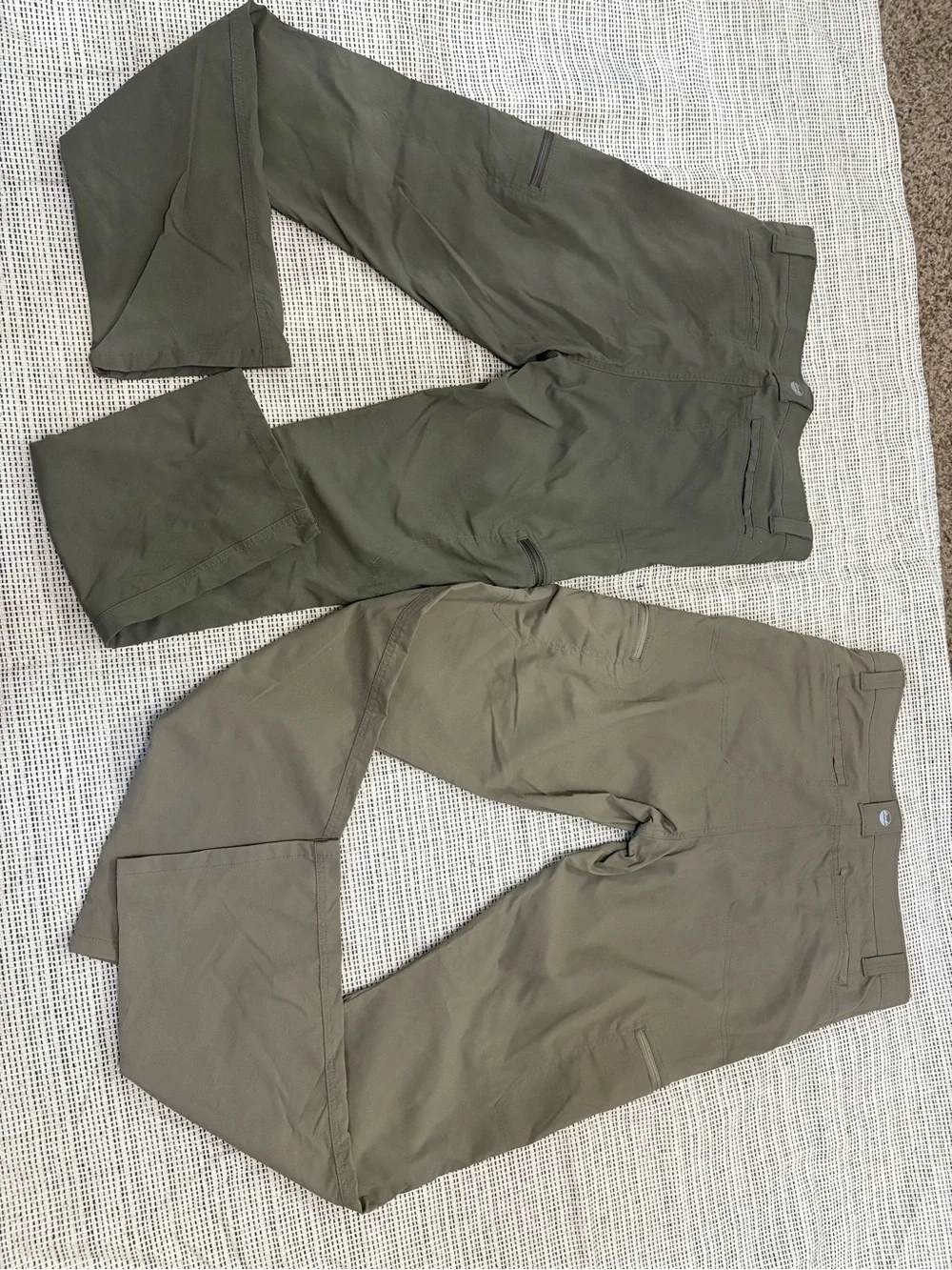 Wrangler Men's Casual Pants in Olive and Khaki